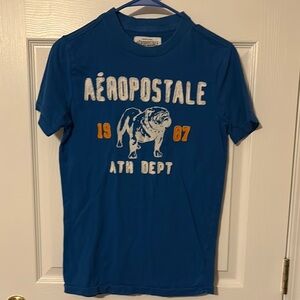 Aeropostale Blue and White Reptile Tee